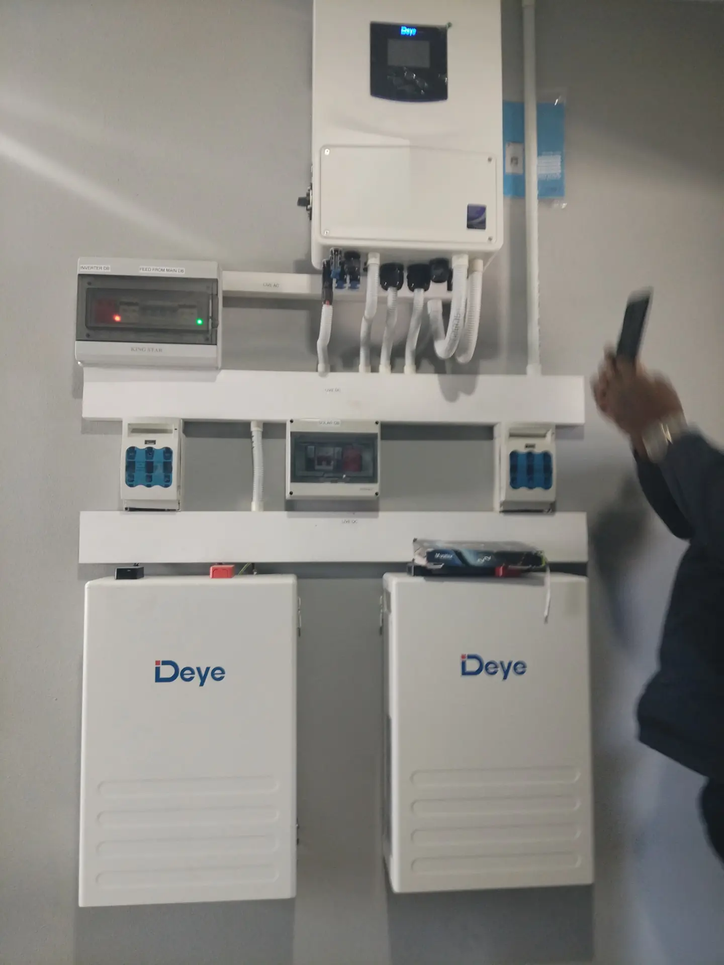 TKS inverter and battery installation